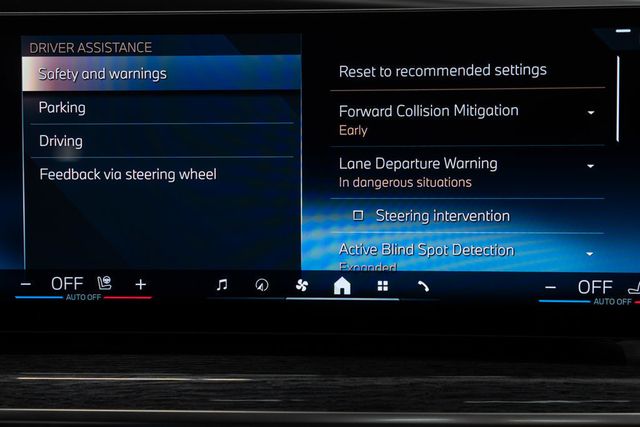 2025 BMW 7 Series 760i xDrive - 23006852 - 28