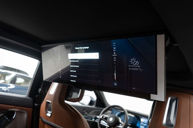 2025 BMW 7 Series 760i xDrive - 23006852 - 35