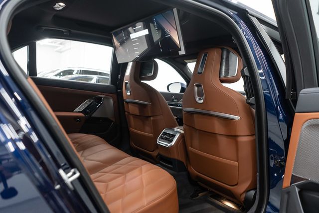 2025 BMW 7 Series 760i xDrive - 23006852 - 5