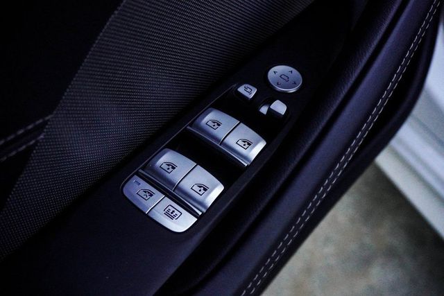 2025 BMW 8 Series 840i Gran - 22973715 - 37