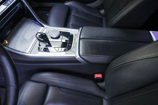 2025 BMW 8 Series 840i Gran - 22973715 - 40