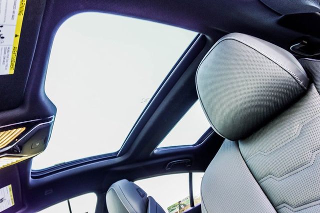 2025 BMW 8 Series 840i Gran - 22973715 - 43