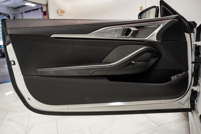 2025 BMW 8 Series 840i xDrive - 22923963 - 31