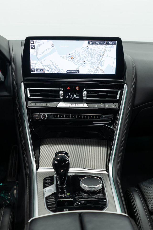 2025 BMW 8 Series 840i xDrive - 22928435 - 25