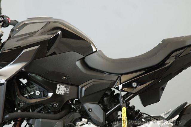 2025 BMW F 900 R Triple Black One Owner, 97 Miles - 22874147 - 9
