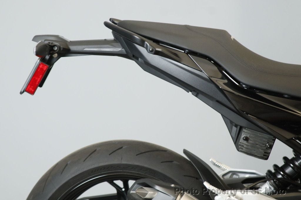 2025 BMW F 900 R Triple Black One Owner, 97 Miles - 22874147 - 10