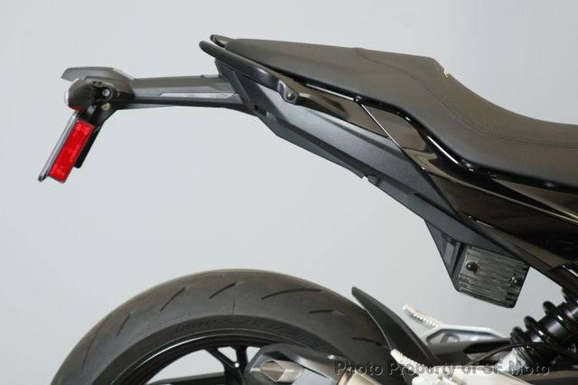 2025 BMW F 900 R Triple Black One Owner, 97 Miles - 22874147 - 10