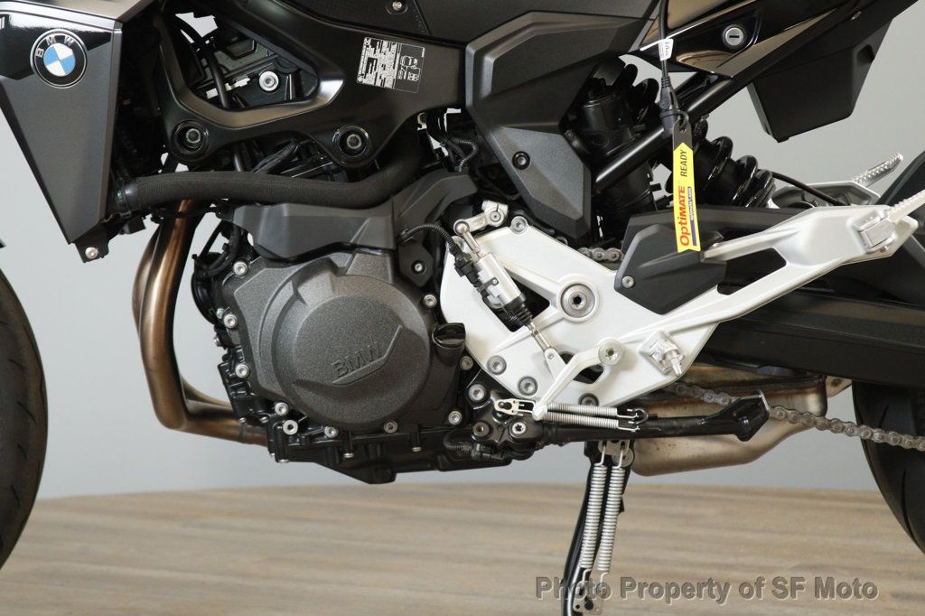 2025 BMW F 900 R Triple Black One Owner, 97 Miles - 22874147 - 14