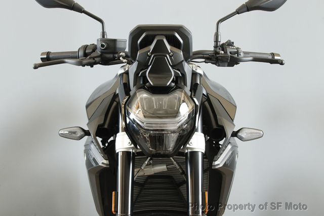 2025 BMW F 900 R Triple Black One Owner, 97 Miles - 22874147 - 22