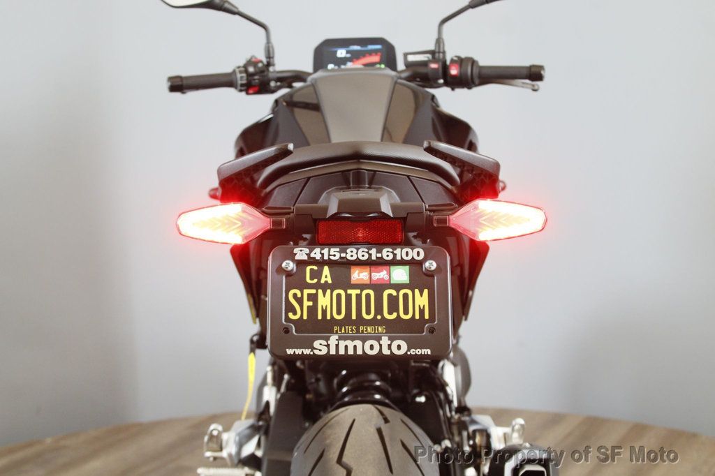 2025 BMW F 900 R Triple Black One Owner, 97 Miles - 22874147 - 25