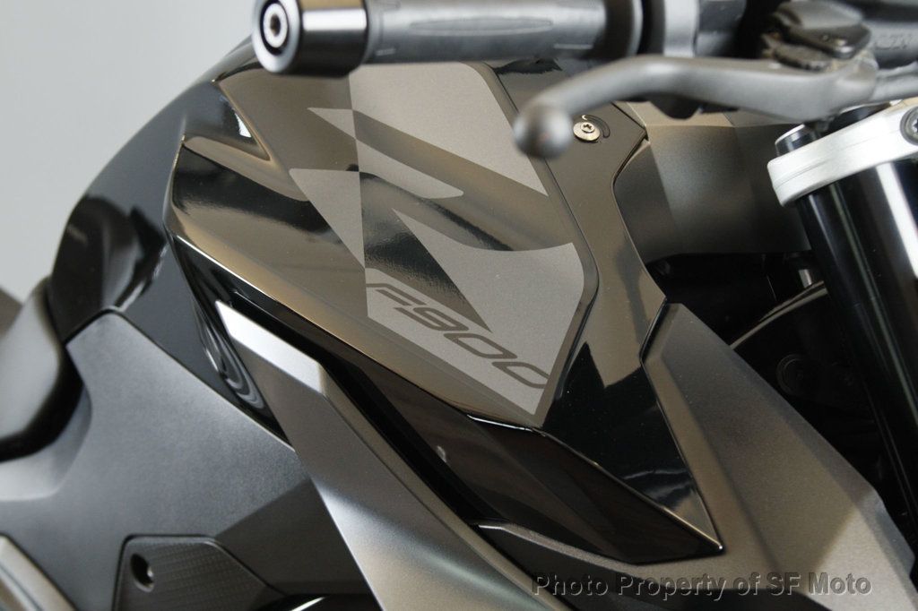 2025 BMW F 900 R Triple Black One Owner, 97 Miles - 22874147 - 30