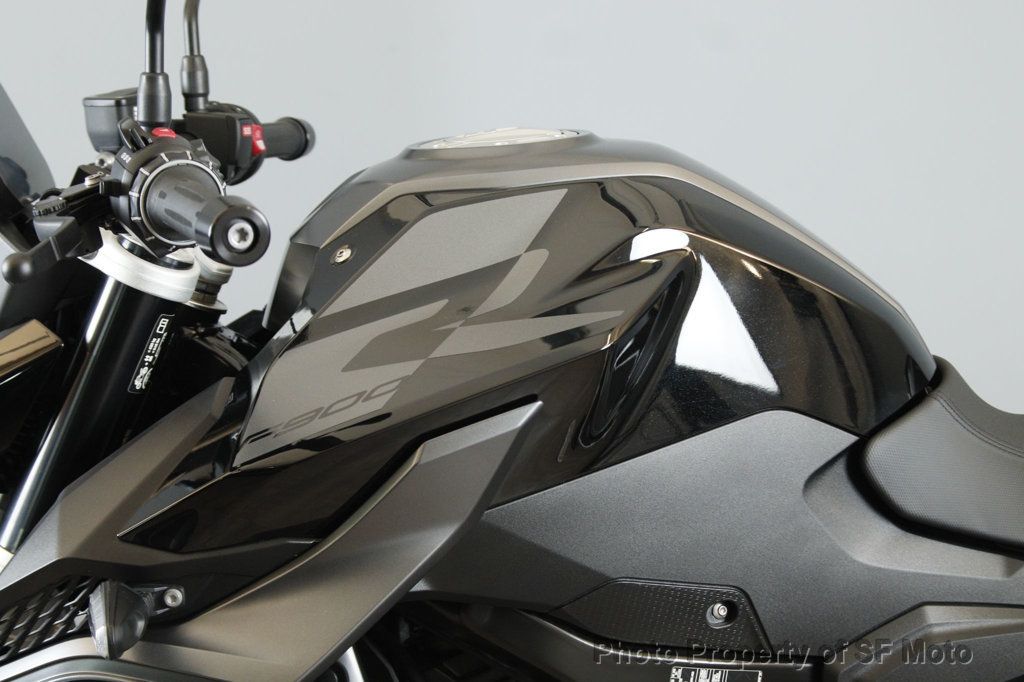 2025 BMW F 900 R Triple Black One Owner, 97 Miles - 22874147 - 33