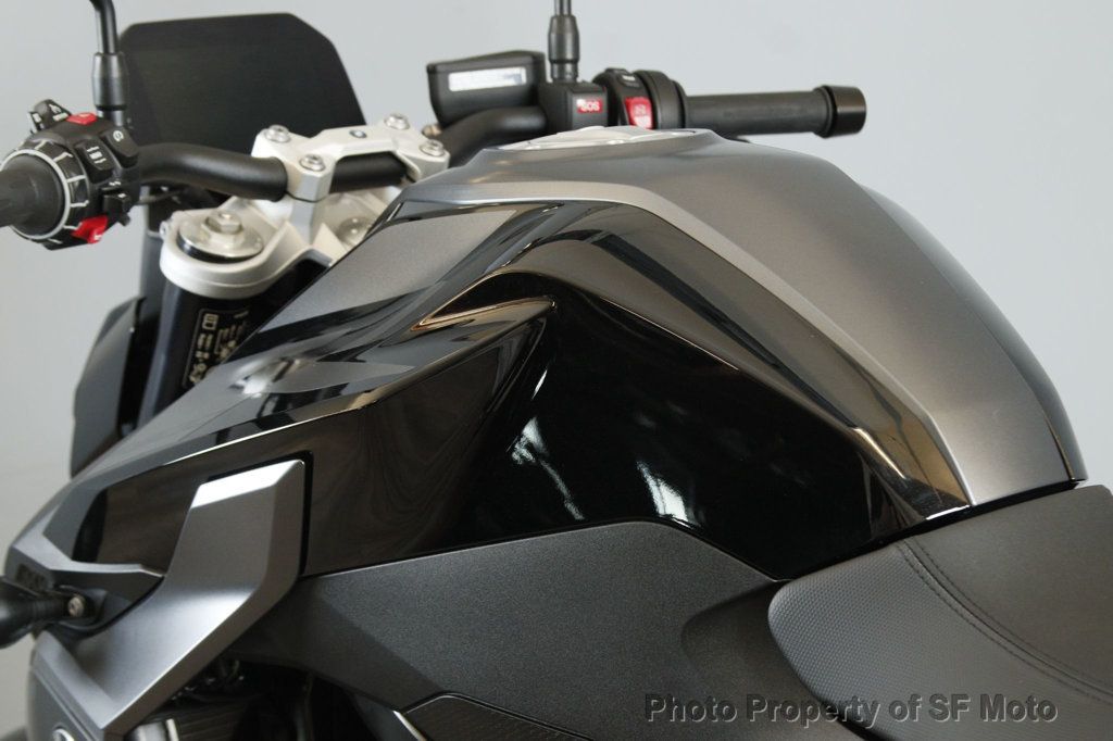 2025 BMW F 900 R Triple Black One Owner, 97 Miles - 22874147 - 35