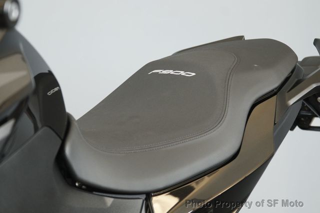 2025 BMW F 900 R Triple Black One Owner, 97 Miles - 22874147 - 37