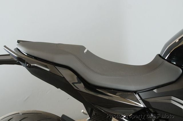 2025 BMW F 900 R Triple Black One Owner, 97 Miles - 22874147 - 38