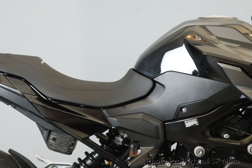 2025 BMW F 900 R Triple Black One Owner, 97 Miles - 22874147 - 8