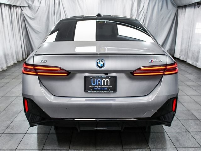 2025 BMW i5 M60 - 22963780 - 4