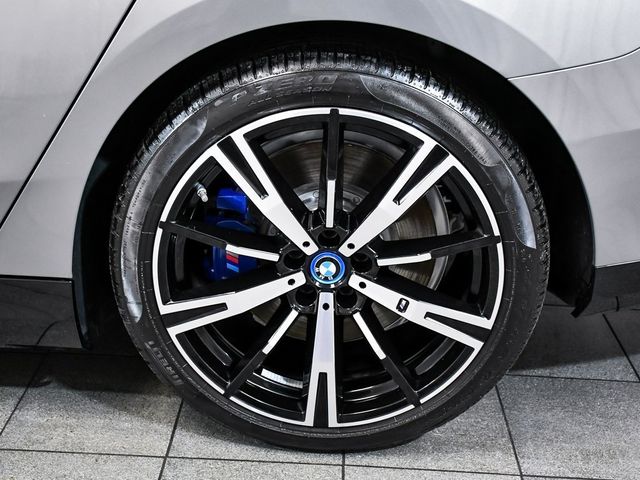 2025 BMW i5 M60 - 22963780 - 7