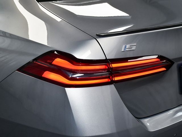 2025 BMW i5 M60 - 22963780 - 95