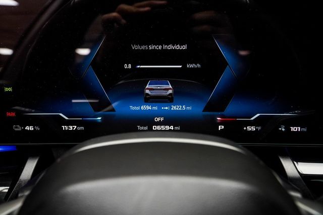 2025 BMW i5 M60 - 22955896 - 30