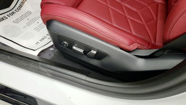 2025 BMW i5 xDrive40 - 22950761 - 11