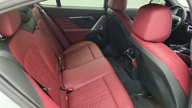 2025 BMW i5 xDrive40 - 22950761 - 23