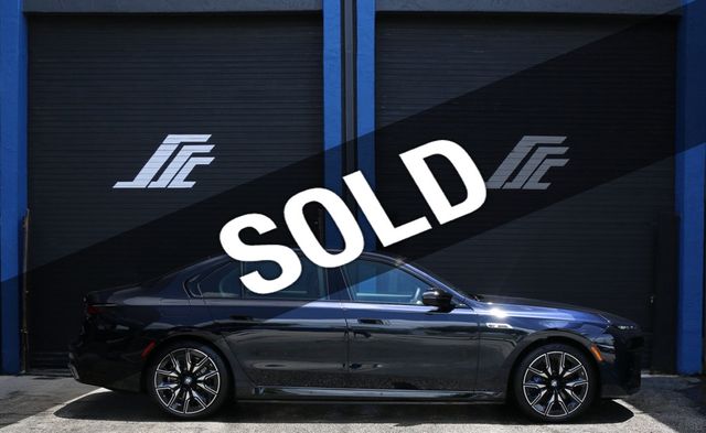 2025 BMW i7 M70 - 22871510 - 0