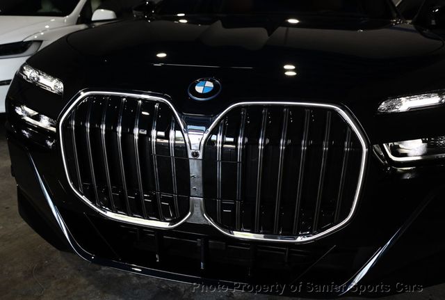 2025 BMW i7 M70 - 22871510 - 11