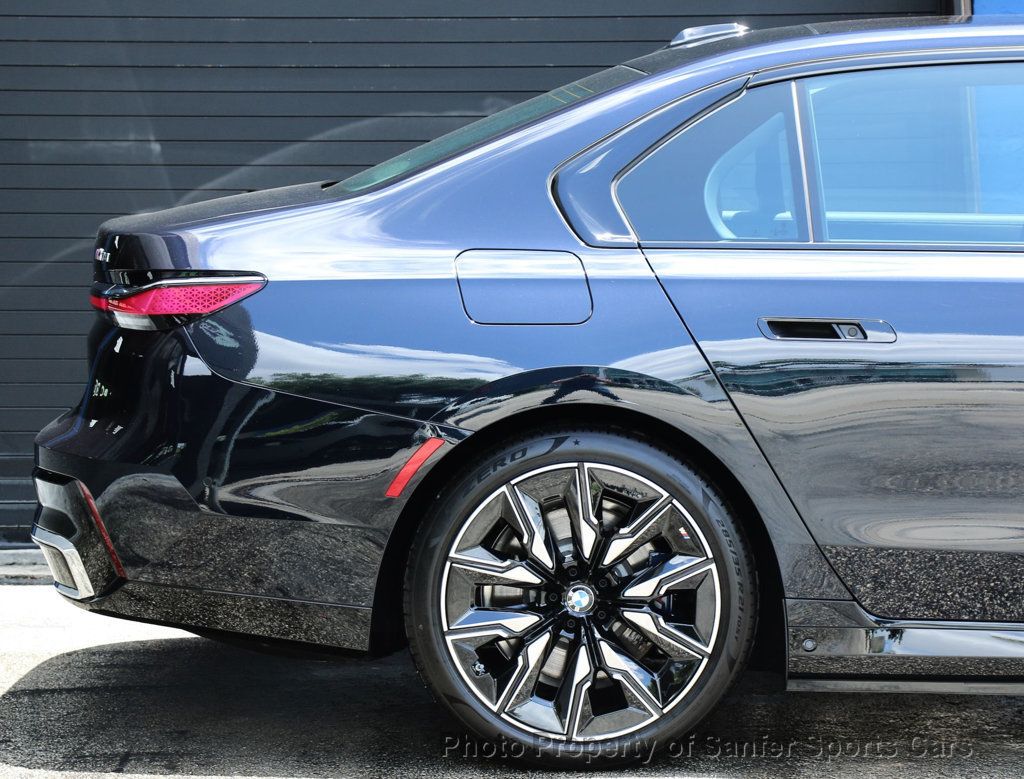 2025 BMW i7 M70 - 22871510 - 18
