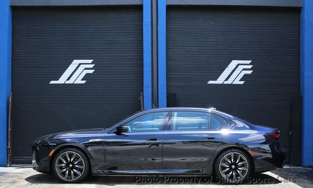 2025 BMW i7 M70 - 22871510 - 1
