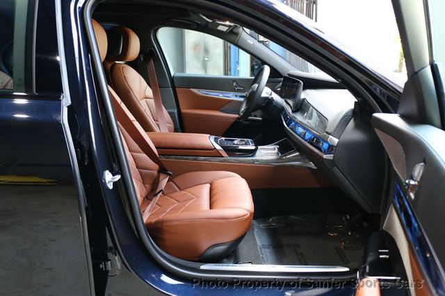 2025 BMW i7 M70 - 22871510 - 31