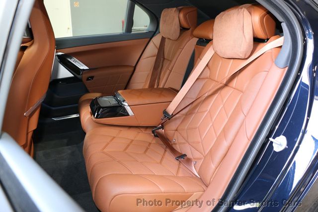 2025 BMW i7 M70 - 22871510 - 34