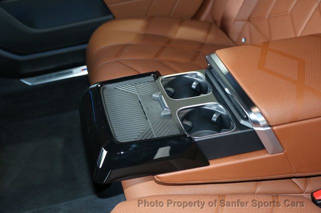 2025 BMW i7 M70 - 22871510 - 35