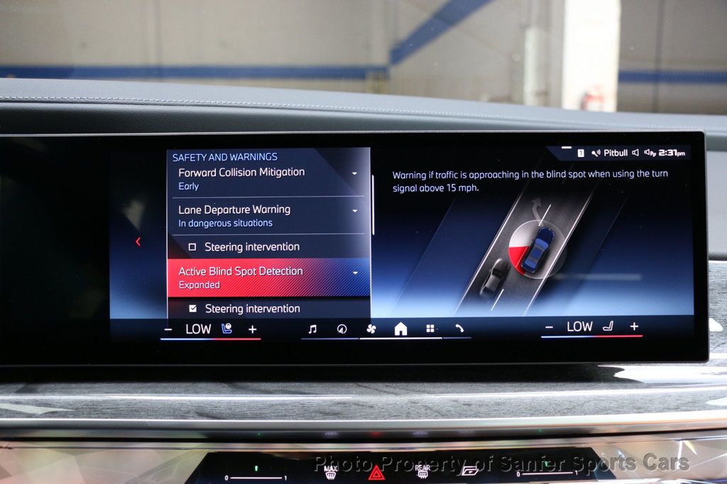 2025 BMW i7 M70 - 22871510 - 43