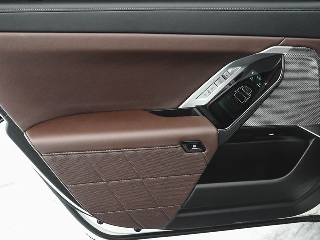 2025 BMW i7 xDrive60 - 22954007 - 10