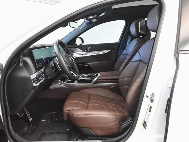 2025 BMW i7 xDrive60 - 22954007 - 34