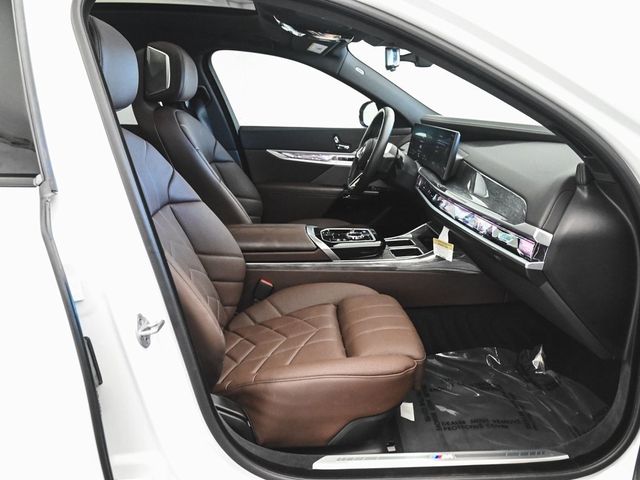 2025 BMW i7 xDrive60 - 22954007 - 39