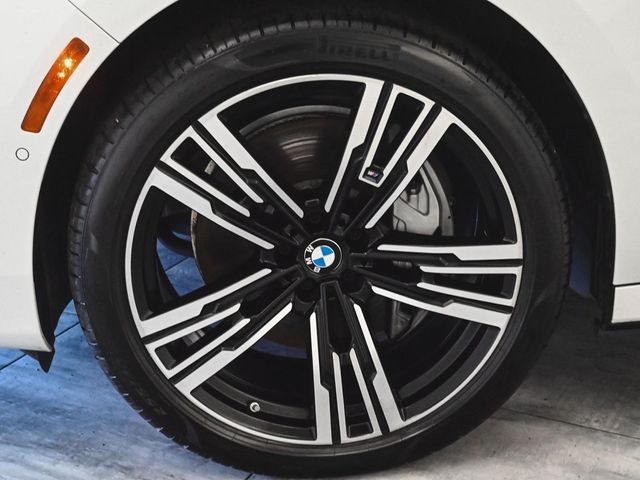 2025 BMW i7 xDrive60 - 22954007 - 6