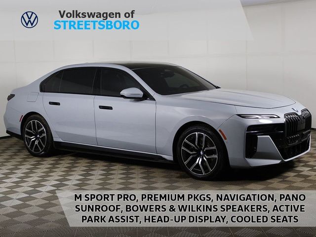 2025 BMW i7 xDrive60 - 23078992 - 0