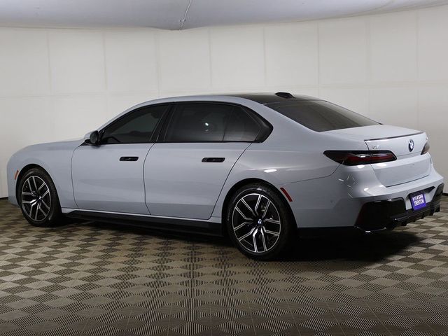 2025 BMW i7 xDrive60 - 23078992 - 11