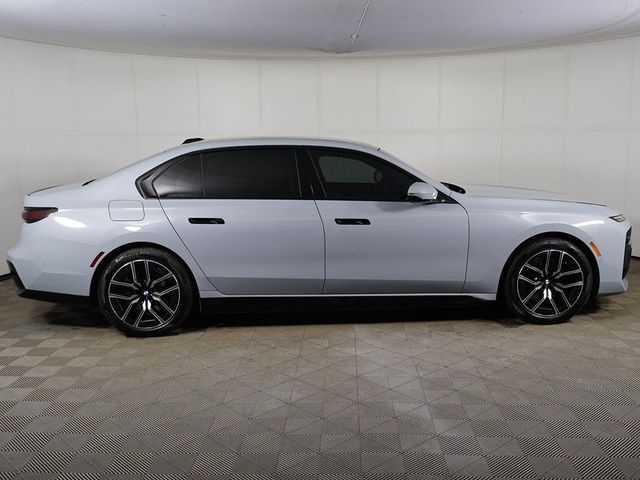 2025 BMW i7 xDrive60 - 23078992 - 16