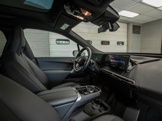 2025 BMW iX  xDrive50 AWD - 23019472 - 11