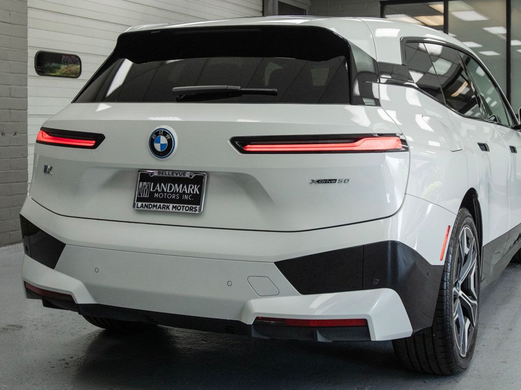 BMW iX photo 30
