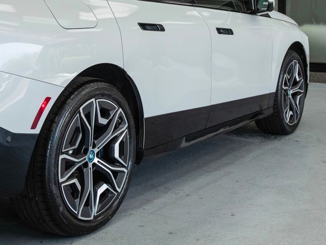 2025 BMW iX  xDrive50 AWD - 23019472 - 30