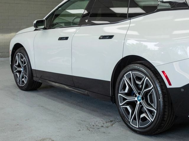 2025 BMW iX  xDrive50 AWD - 23019472 - 33