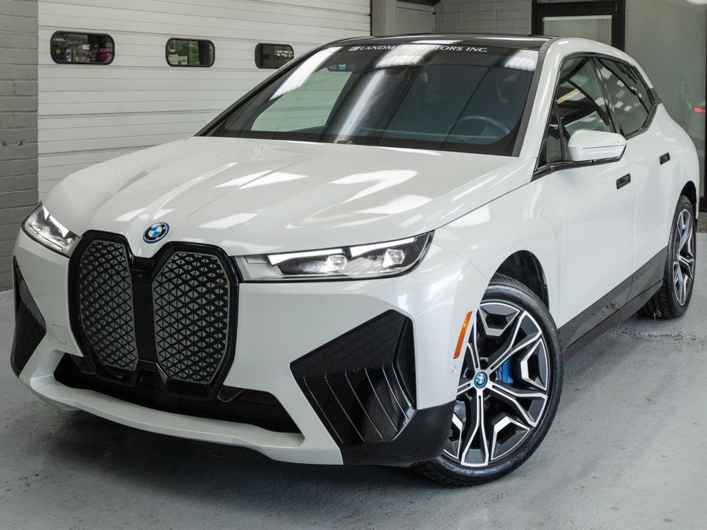 BMW iX photo 9