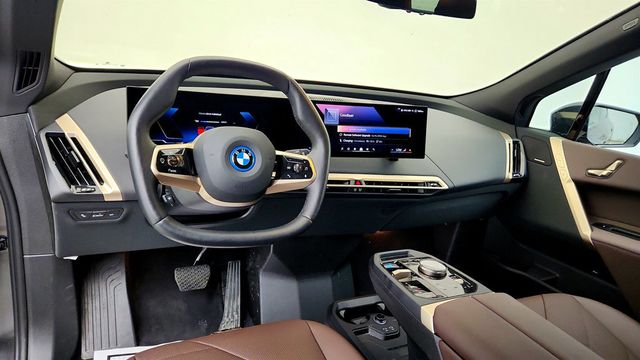 2025 BMW iX xDrive50 SAV w/ Driver Assist Pro, Convenience & Sport Pkg - 23040958 - 10