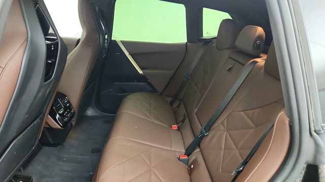 2025 BMW iX xDrive50 SAV w/ Driver Assist Pro, Convenience & Sport Pkg - 23040958 - 17