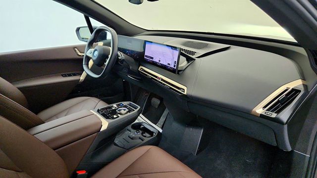 2025 BMW iX xDrive50 SAV w/ Driver Assist Pro, Convenience & Sport Pkg - 23040958 - 21