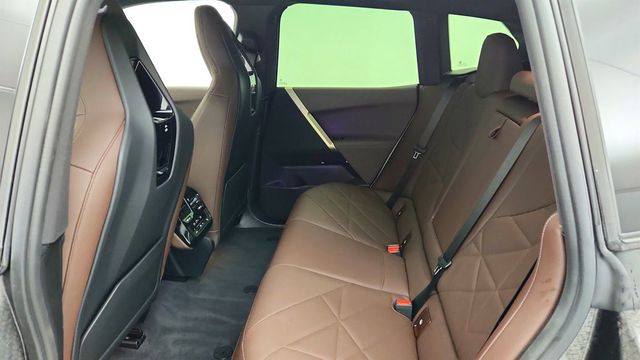 2025 BMW iX xDrive50 SAV w/ Ventilated Seats - 23075509 - 18